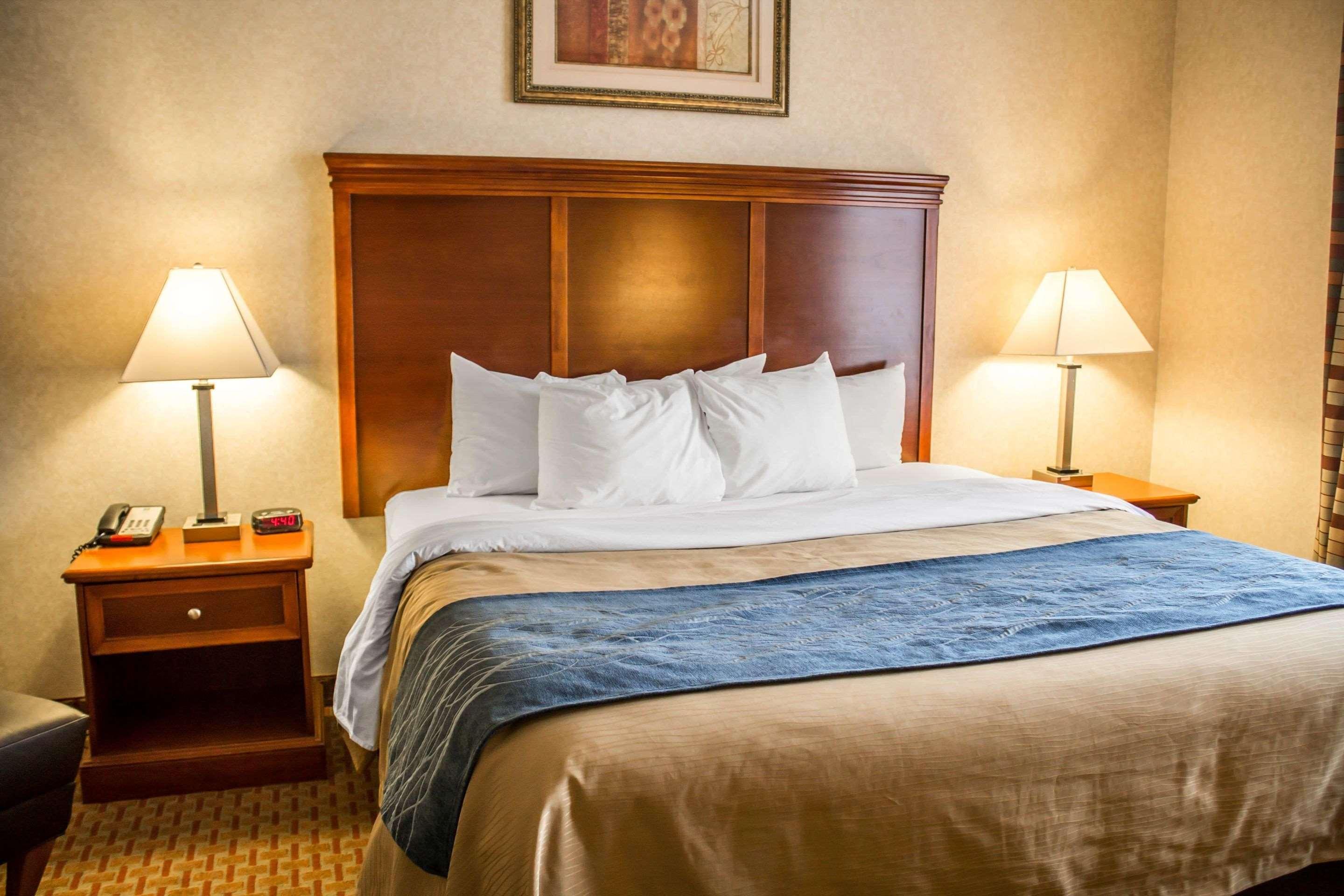 Comfort Inn & Suites Kent - University Area Esterno foto