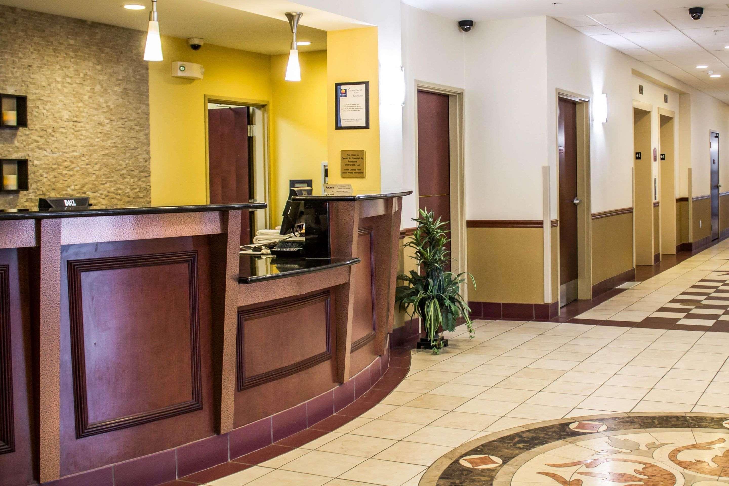 Comfort Inn & Suites Kent - University Area Esterno foto
