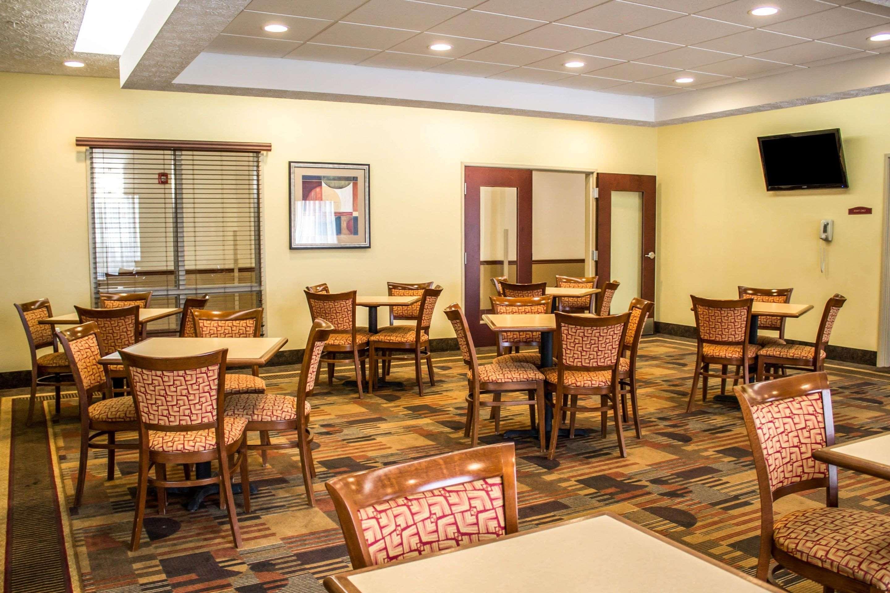 Comfort Inn & Suites Kent - University Area Esterno foto