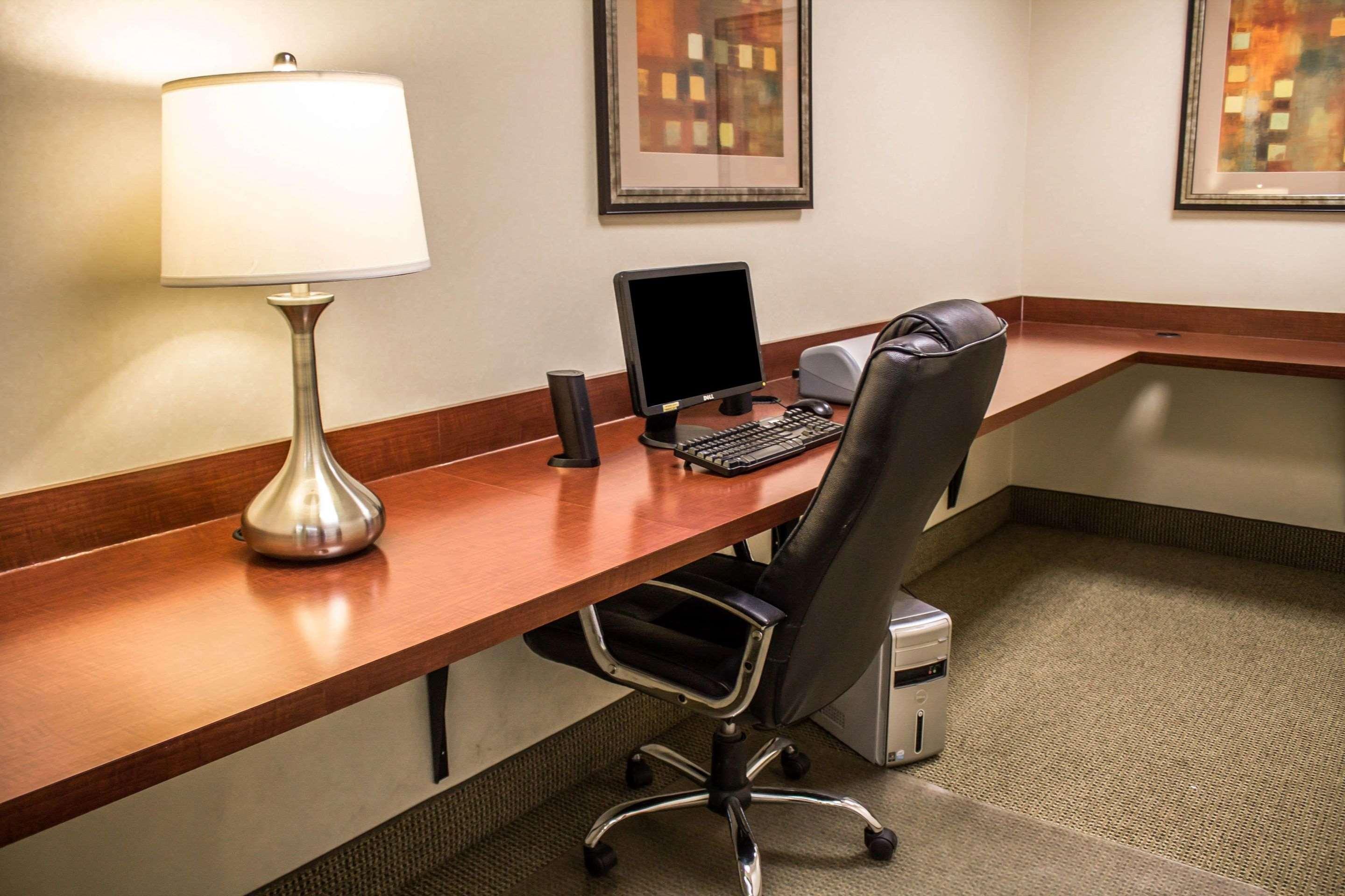 Comfort Inn & Suites Kent - University Area Esterno foto